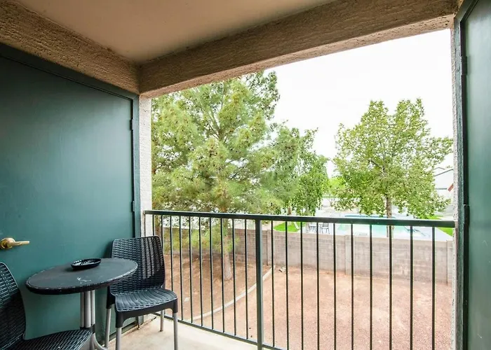213- 2br In Coolidge, Az W Heated Pool, Gym *