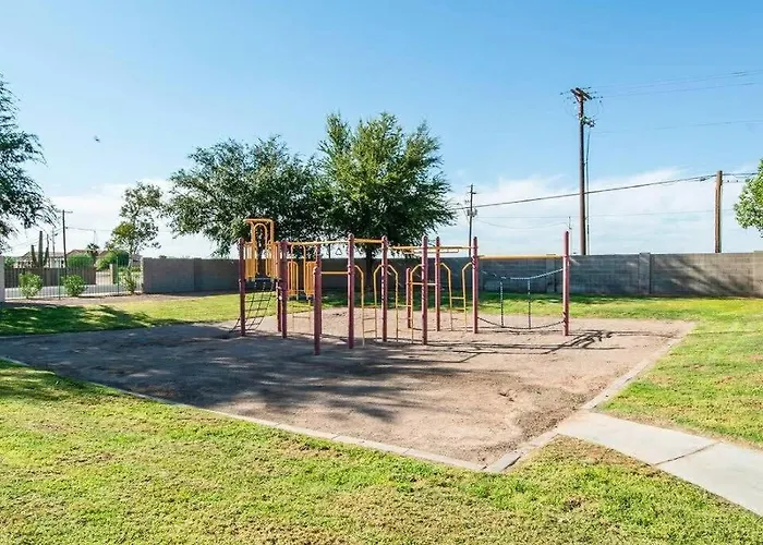 213- 2br In Coolidge, Az W Heated Pool, Gym Apartment *
